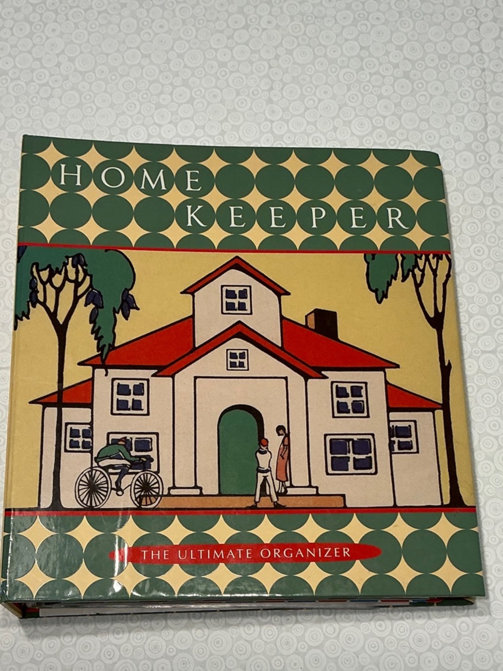 Home Keeper The Ultimate Organizer - Green Red Cream Cover